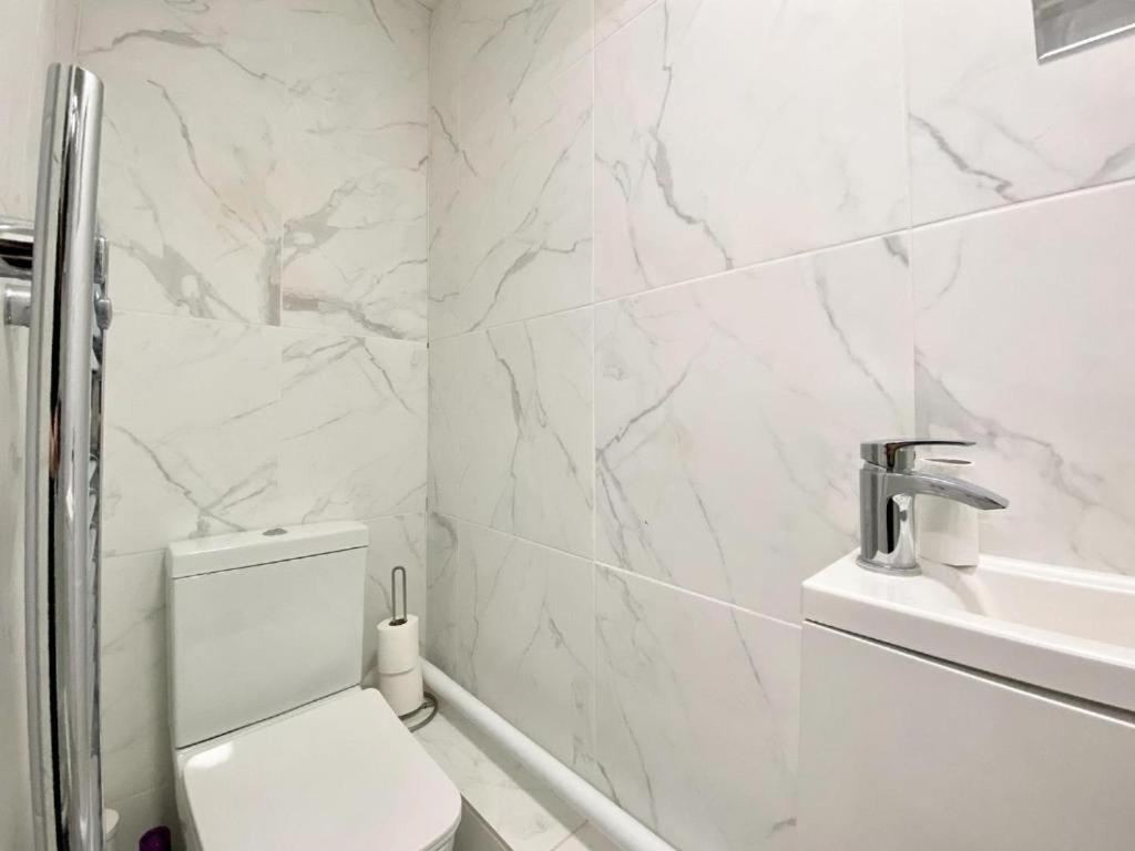 House 1905 - Self Catering Serviced Apartment Tidworth Exterior foto